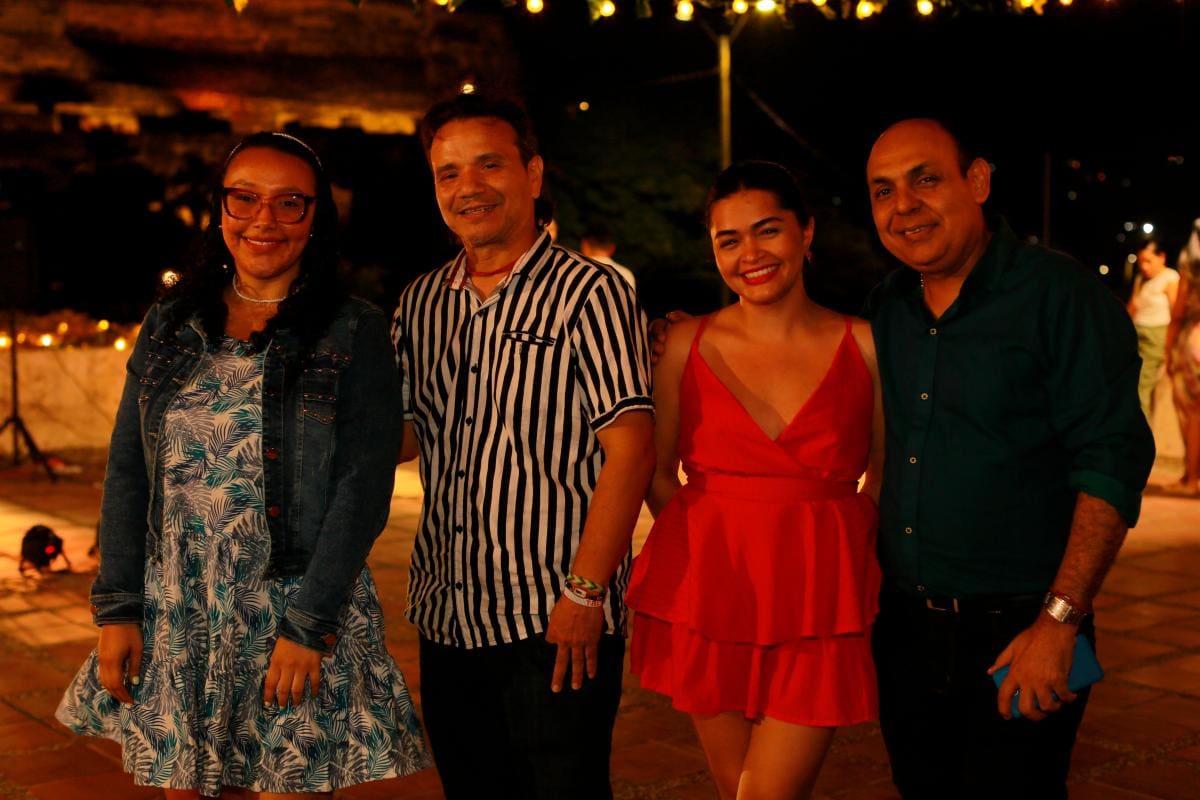Deysi Sifontes, Tachi Nieto, Laura Preciado y Oscar Martínez.