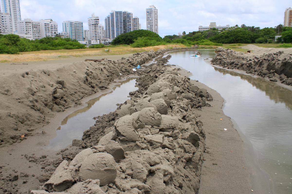 Ni con estado de emergencia llega la motobomba a El Laguito