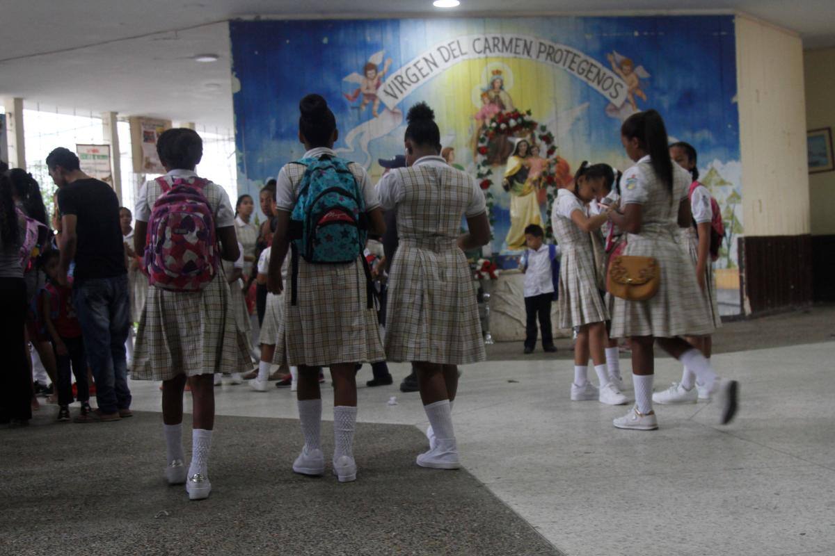 Reactivan seguro en colegios públicos por acuerdo de pago del Distrito