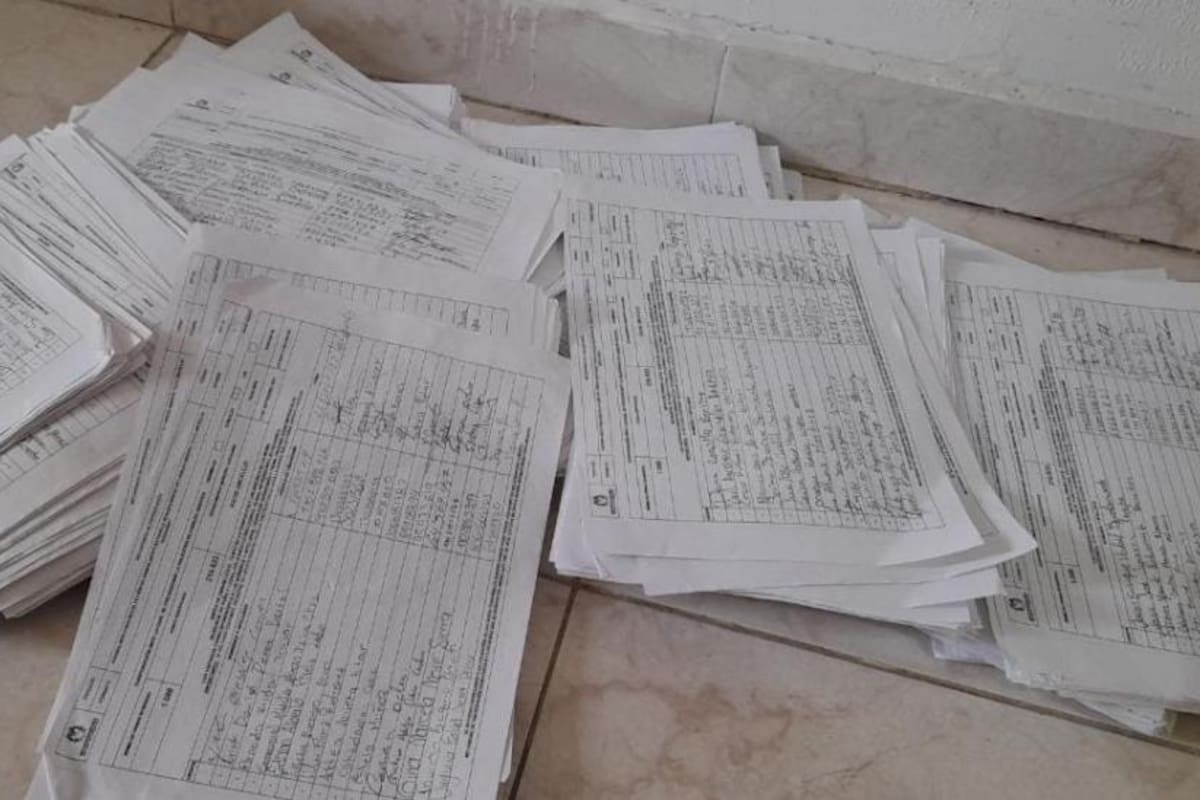 Con firmas, promotores de cabildos esperan que Registraduría los avale