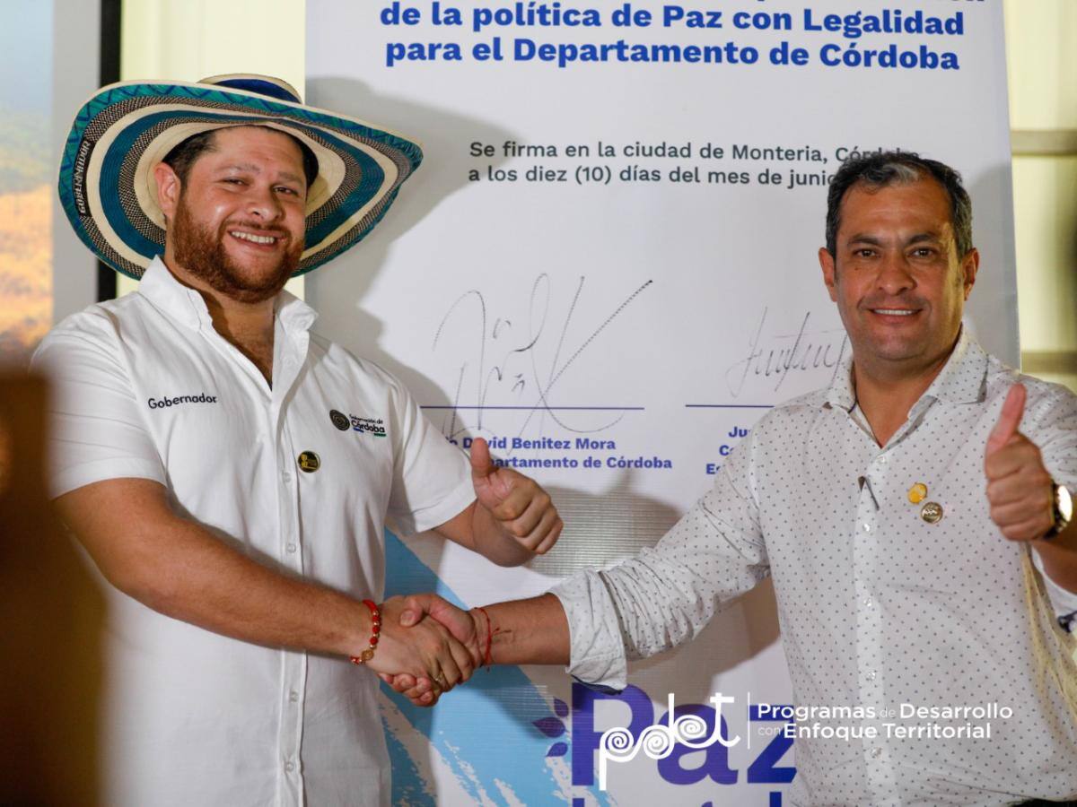 El consejero presidencial Juan Carlos Vargas y el gobernador Orlando Benítez. // Cortesía