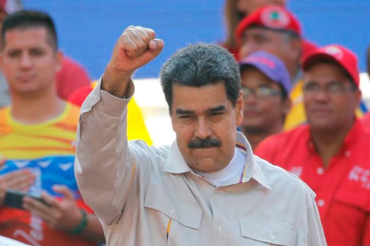 Maduro dice contar con la “total lealtad” de los jefes militares de Venezuela