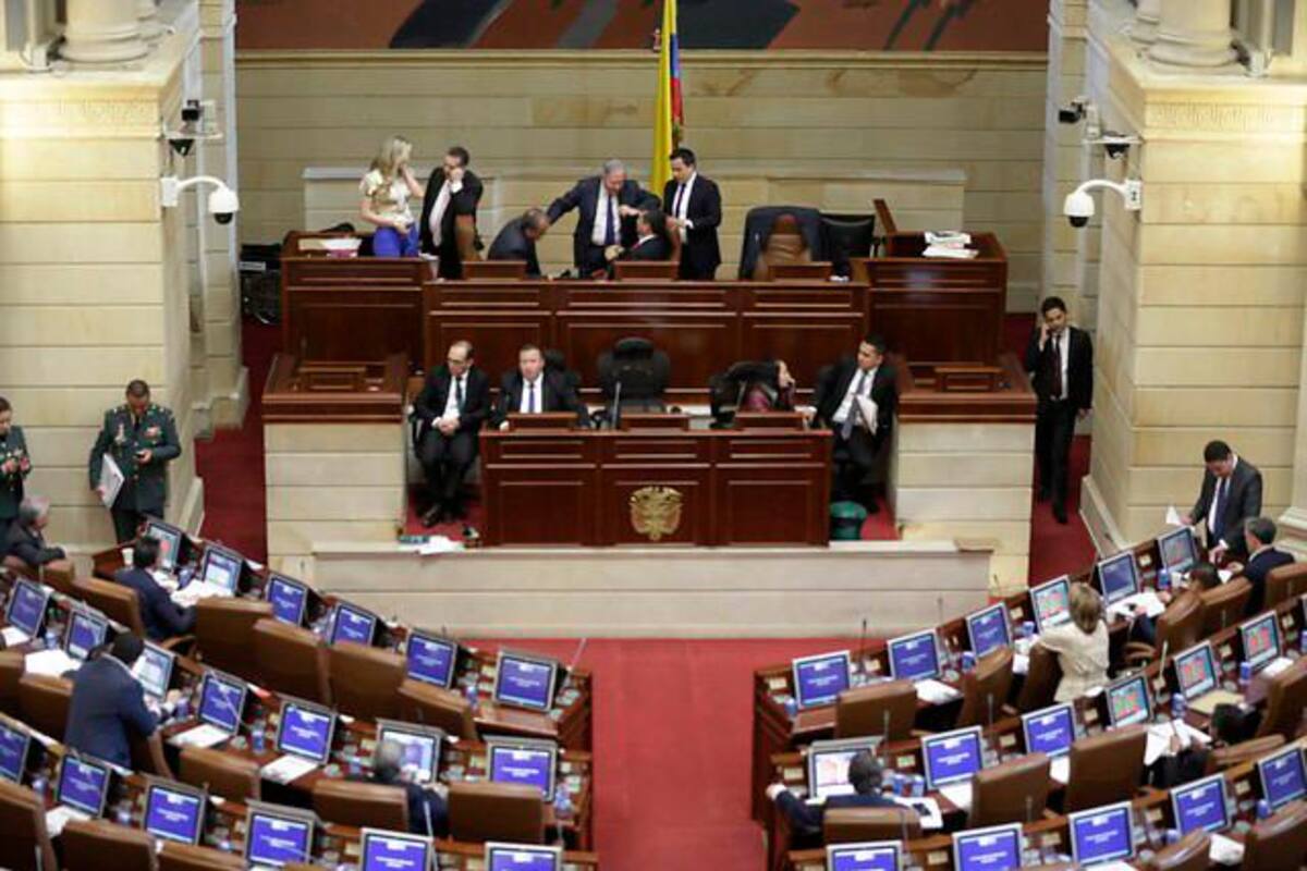 Sueldo de congresistas será de $32 millones; aumentó $1 millón 400 mil