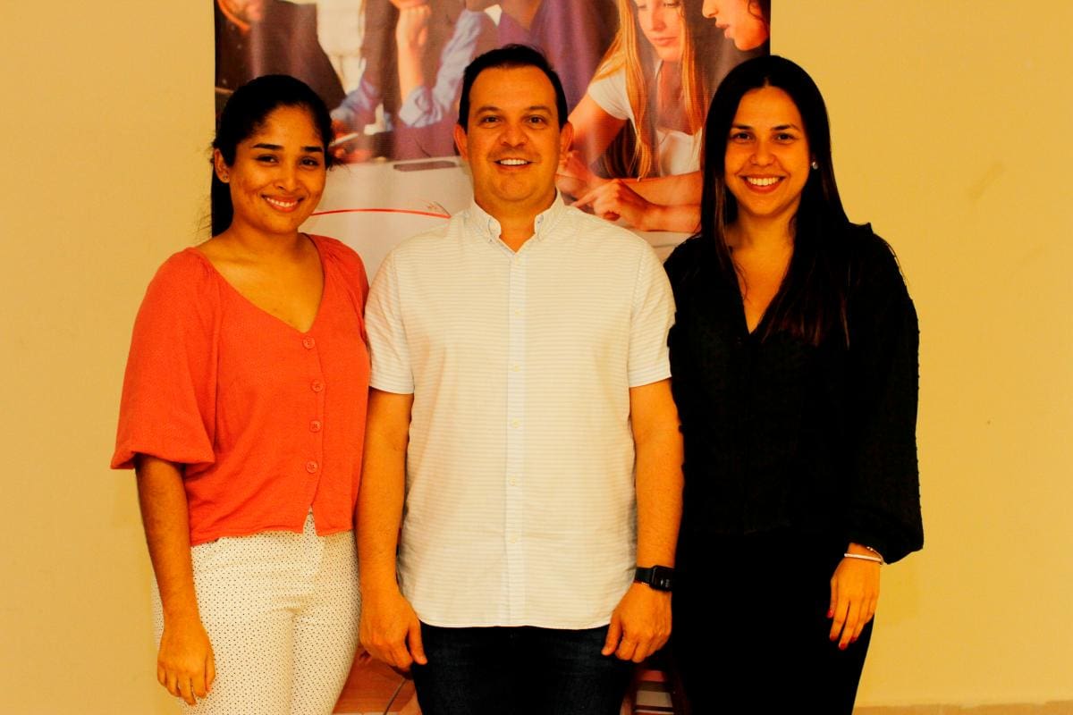 Ana Rivero, Luis Guillermo Díaz y Laura Ojeda.