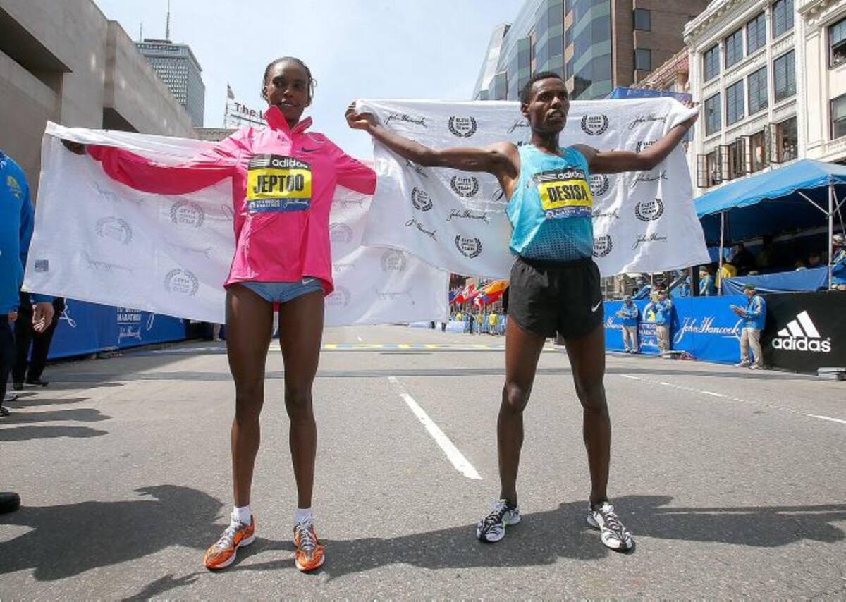 Etíope Desisa, keniana Jeptoo ganan en Boston AFP Jim Rogash