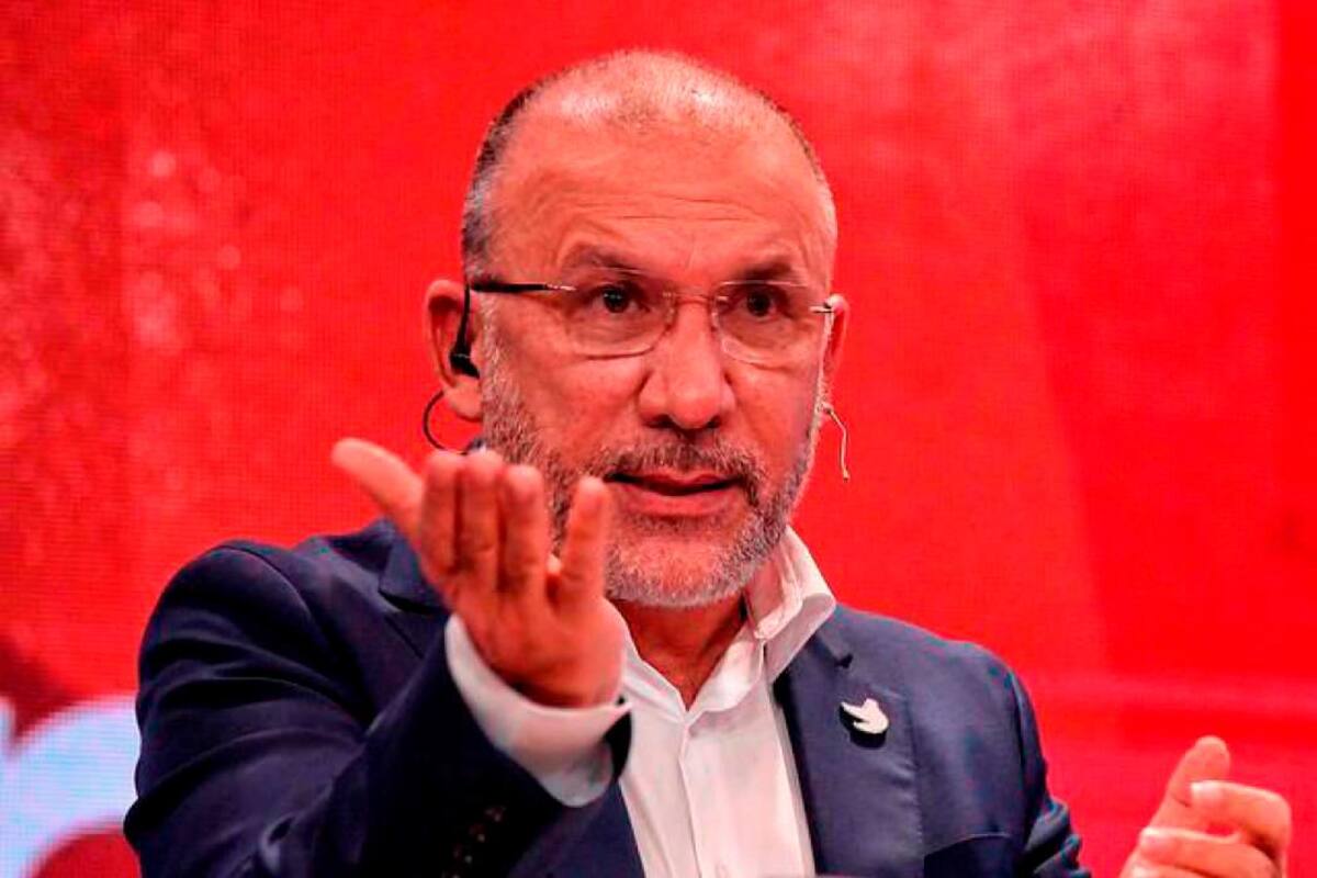 “Caído en combate”: Roy reacciona a decisión que lo saca del Senado