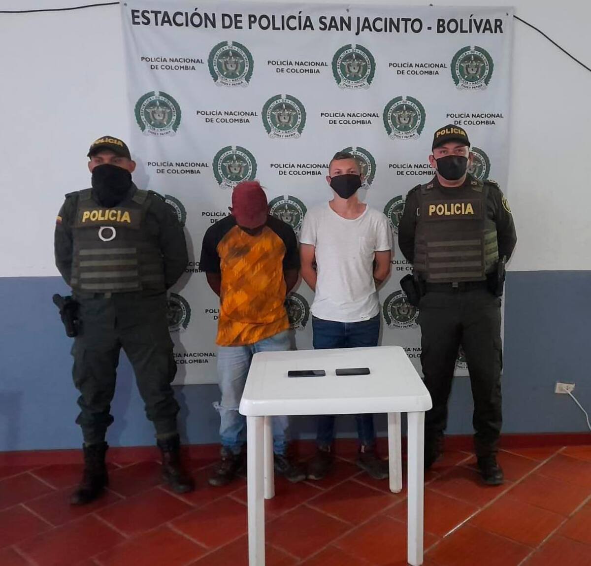 Presuntos delincuentes capturados en San Jacinto.