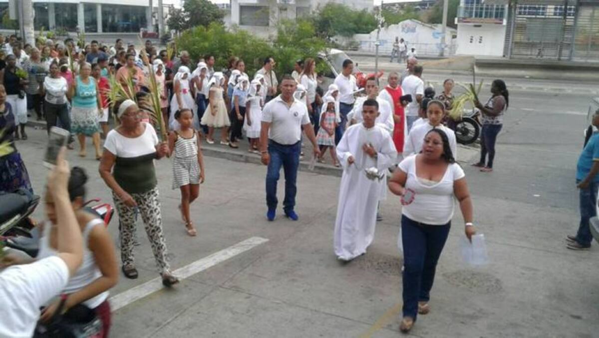 Así avanzó la procesión. Julio Castaño.