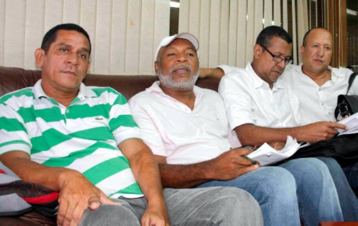 Carlos Linares, Adalberto Arroyo, Agustín Guardo y Rafael Gómez, líder cívicos de Santa Rosa de Lima. ZENIA VALDELAMAR - EL UNIVERSAL