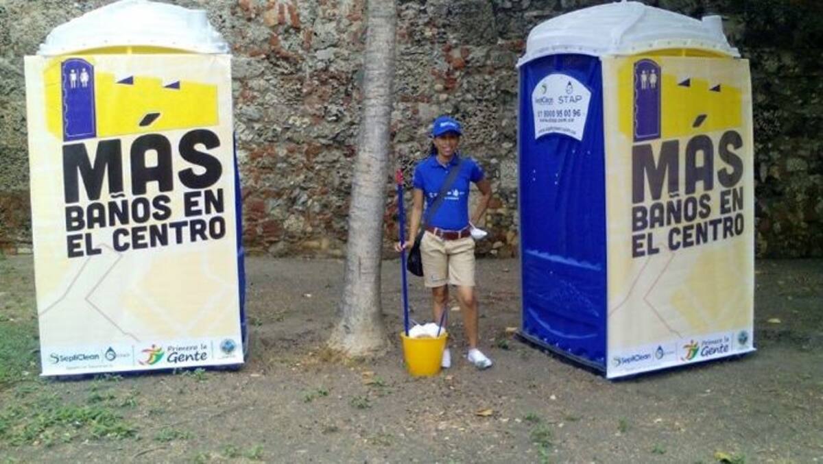 La Vitrola. Según el Distrito, unas 13.578 personas usaron los 22 baños en Semana Santa. De esta cifra, 8.619 eran hombres, 3.920 mujeres y 1.039 niños. Cortesía.