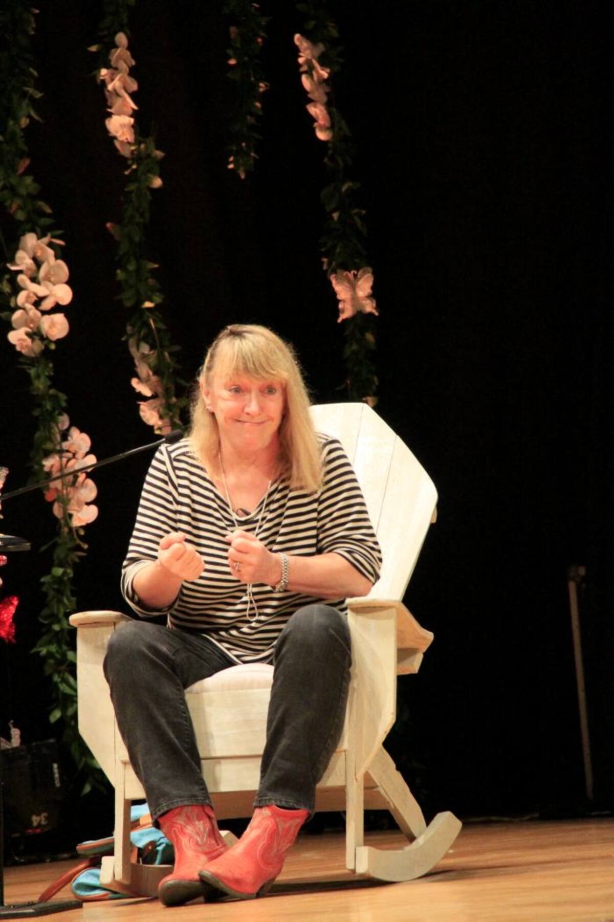 Jody Williams, Premio Nobel de Paz en su intervención en Hay Festival Cartagena. Zenia Valdelamar-El Universal