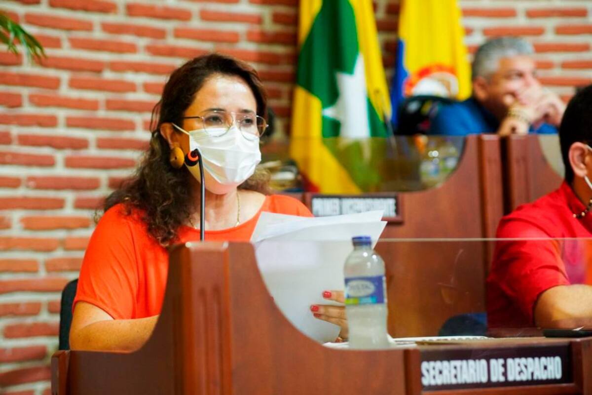 “Propuesta de moción de censura es una afrenta política”: secretaria de Hacienda