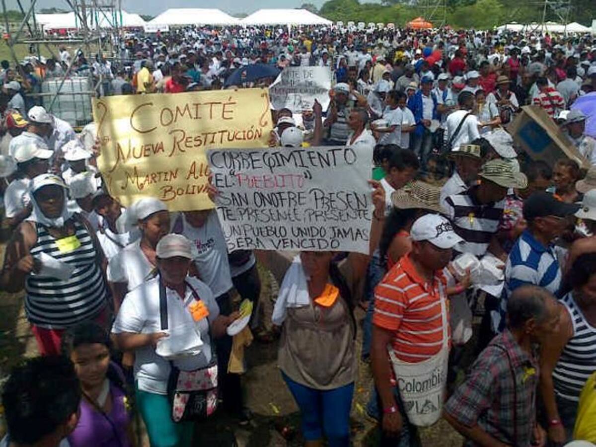 Marcha por las víctimas en El Carmen de Bolívar. JULIO CASTAÑO - EL UNIVERSAL