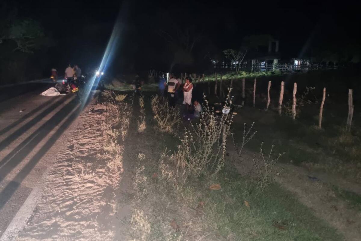 Motociclista chocó con un demarcador de curva y murió