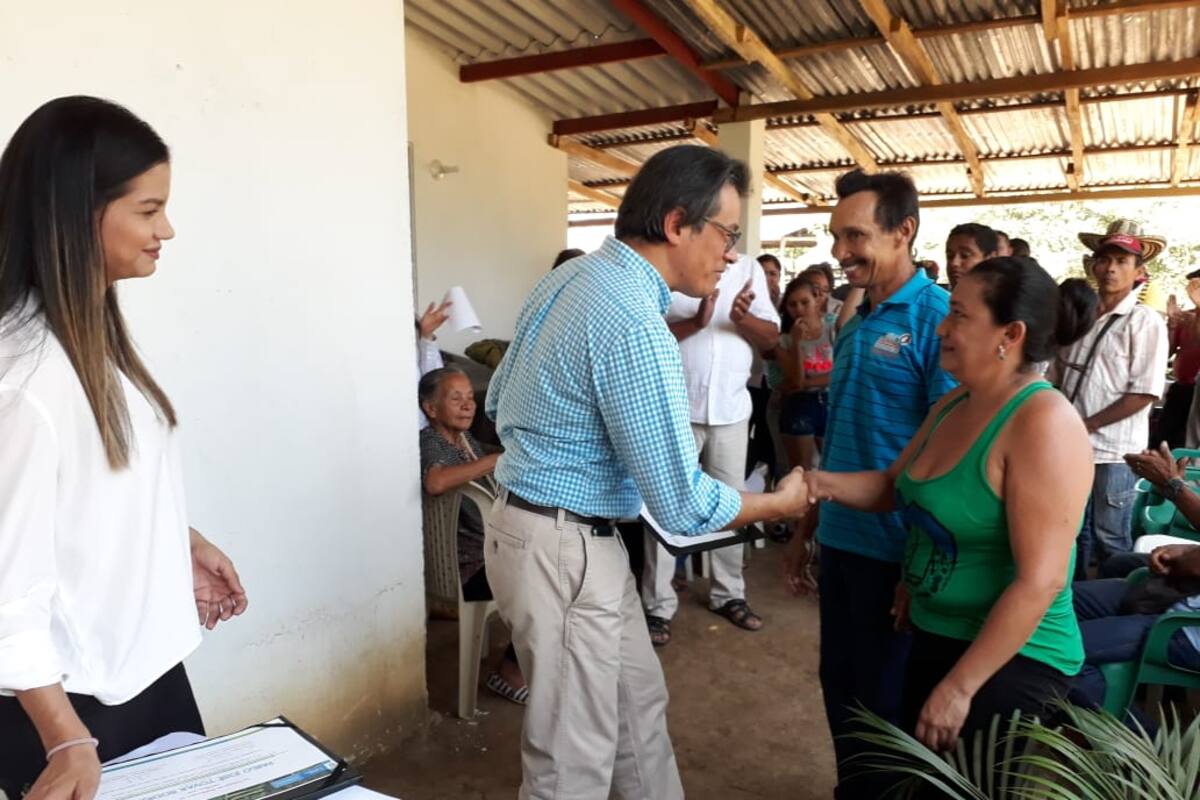 beneficiado 42.565 reclamantes