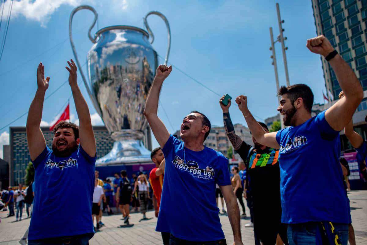Champions League: las calles de Estambul “huelen” a fútbol