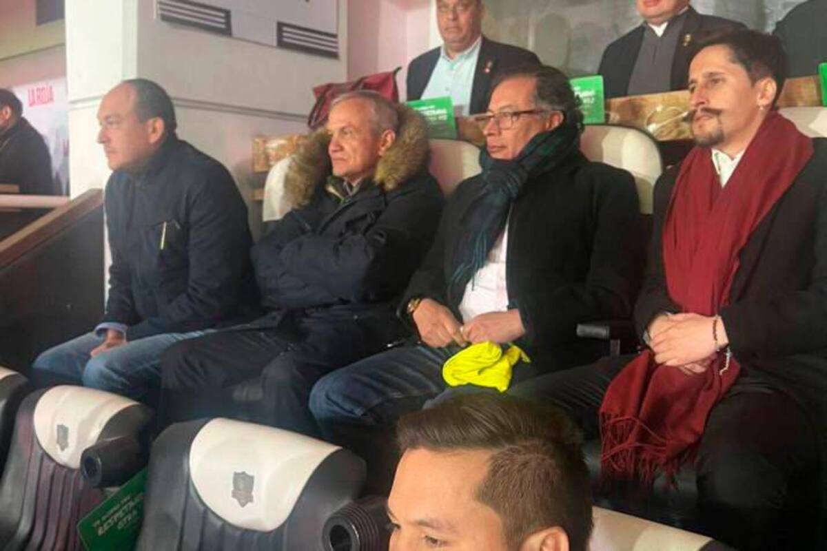 Petro asistió al partido de Colombia contra Chile, ¿quiénes lo acompañaron?