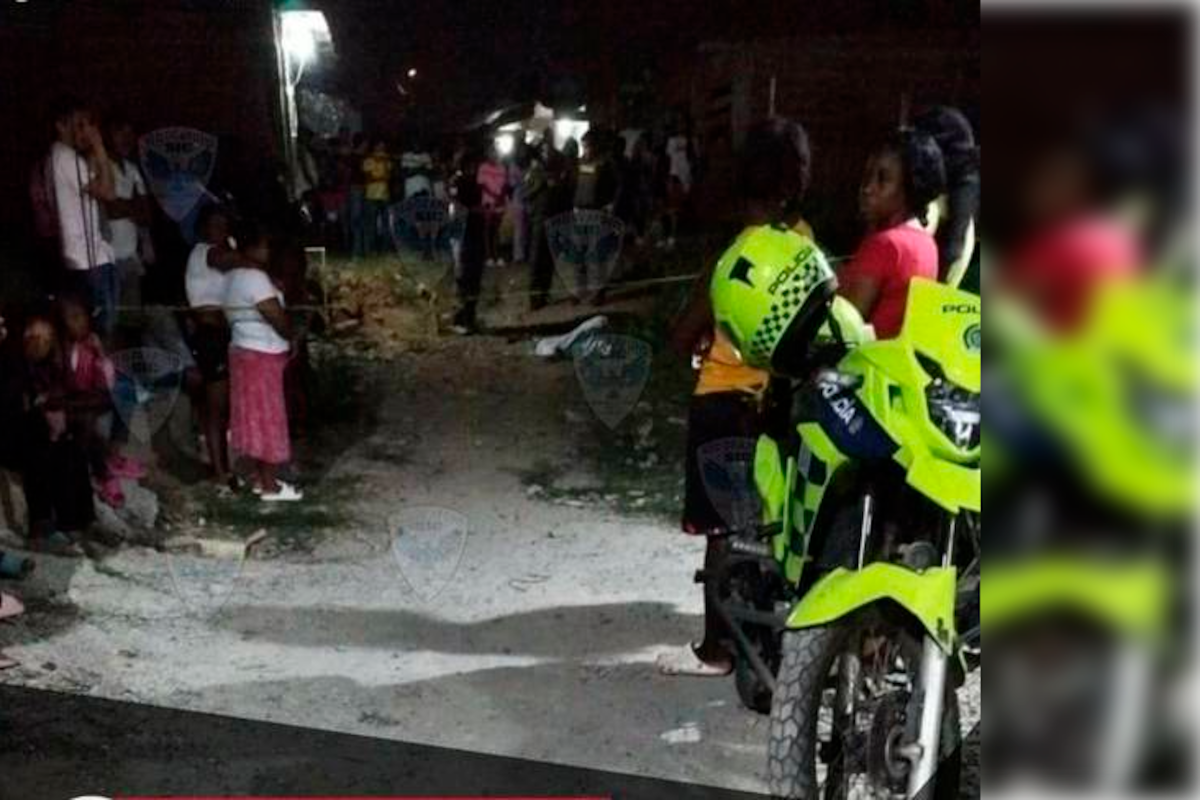 ¡Terrible! Mujer de 25 años fue asesinada de 50 puñaladas en una comuna