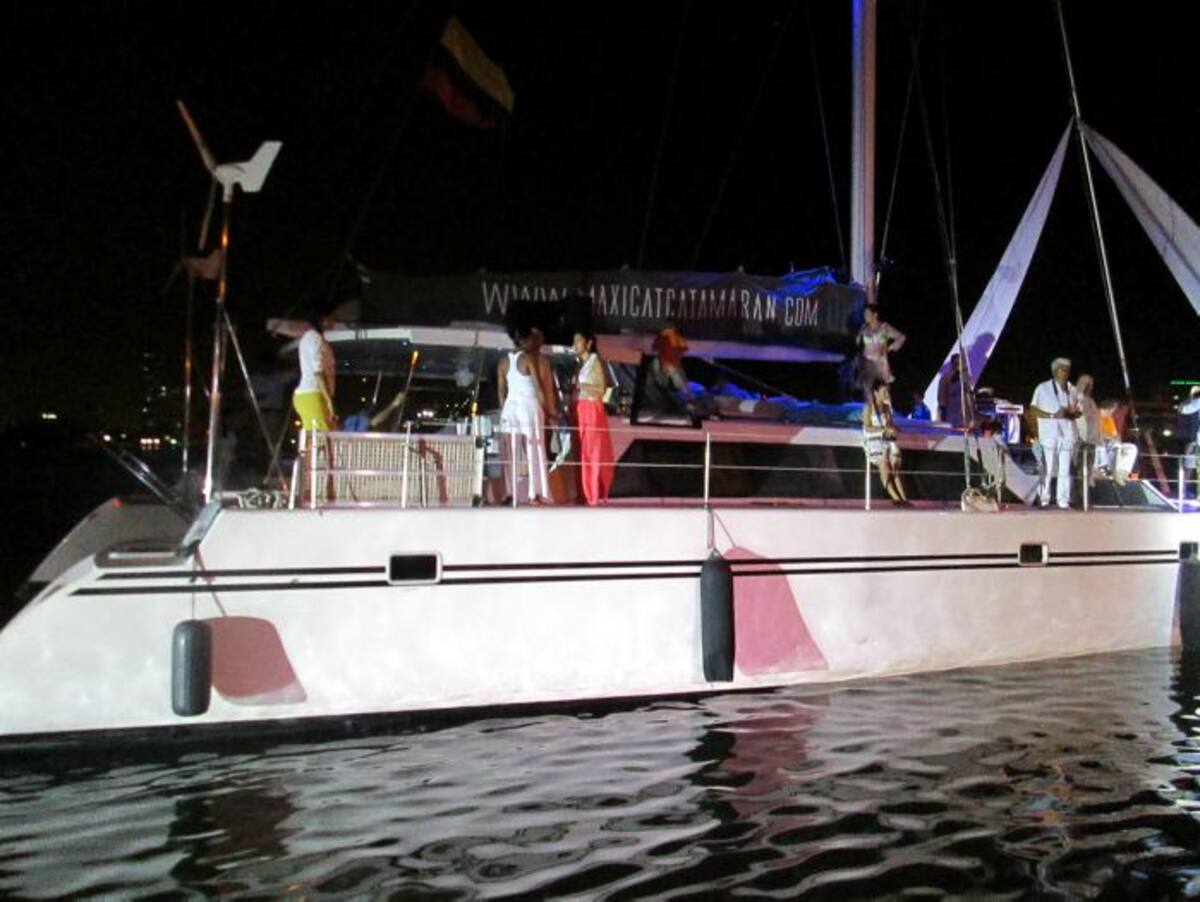 Catamarán Maxicat. PEDRO TORRES, GENTE BAHÍA - EL UNIVERSAL