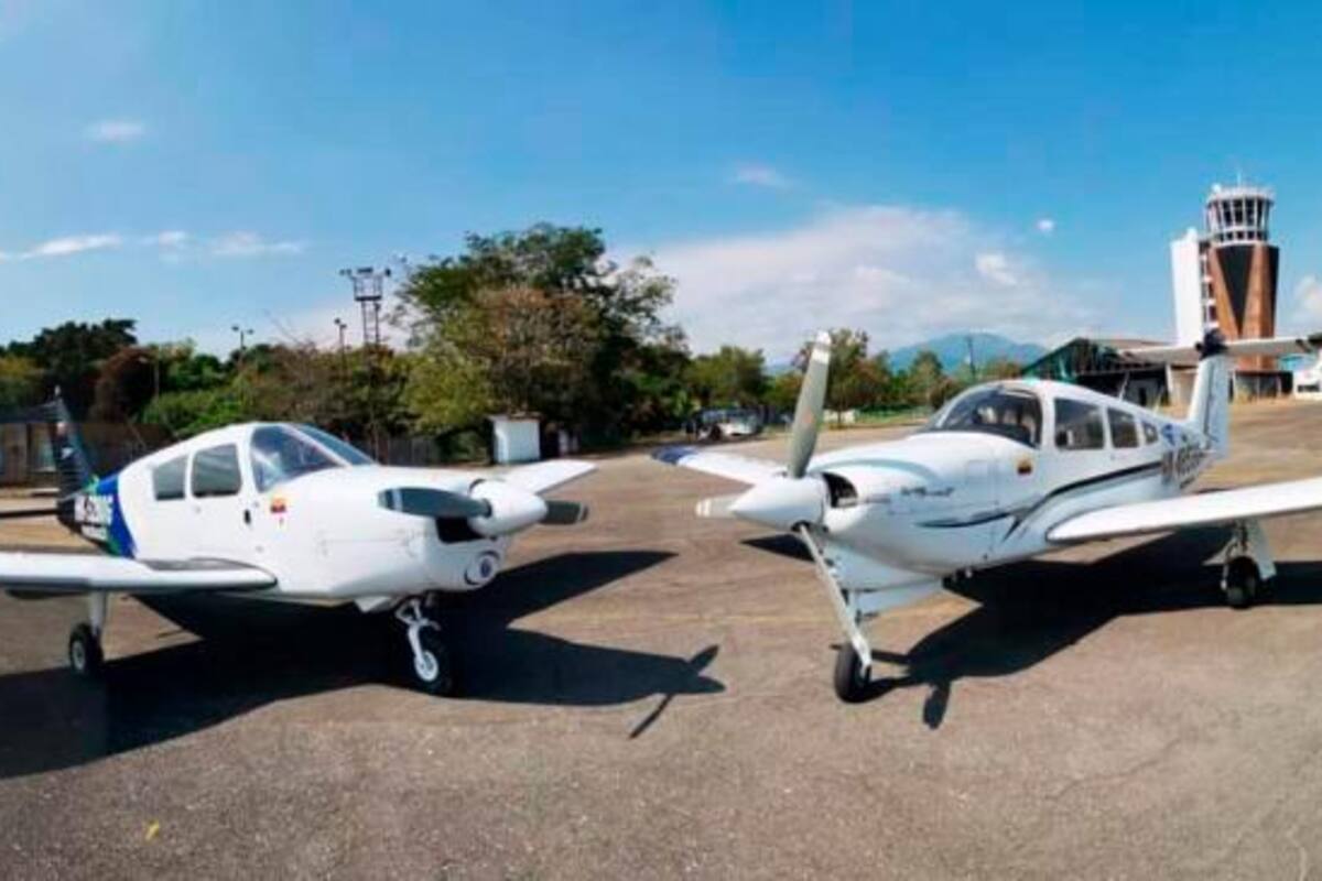 ¿Congresistas del Pacto en líos? Habrían volado con pilotos investigados por el FBI