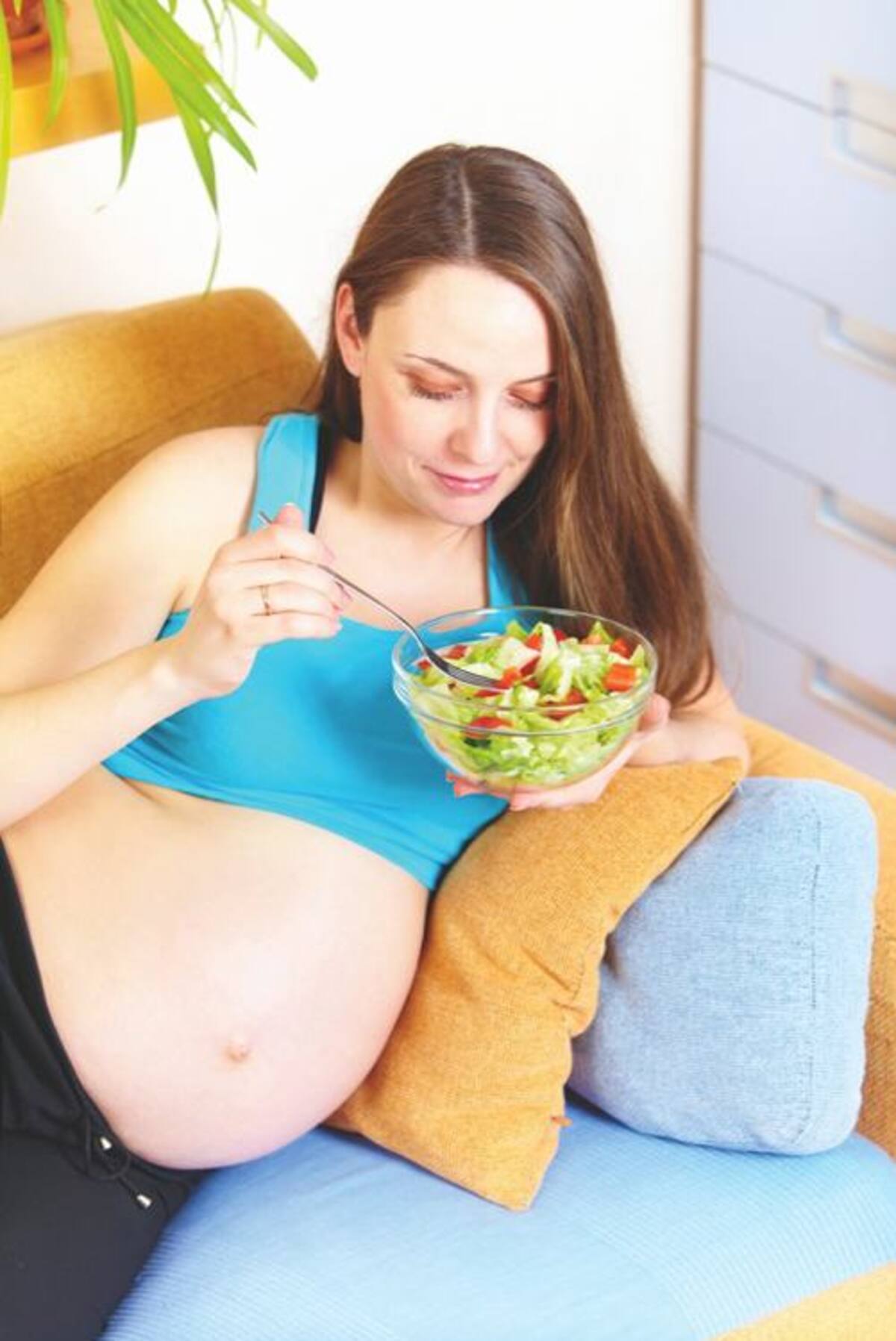 Aunque no haya planeado su embarazo, es indispensable que apenas se entere de la noticia, suspenda hábitos como tomar licor y fumar. Y optimice su alimentación.