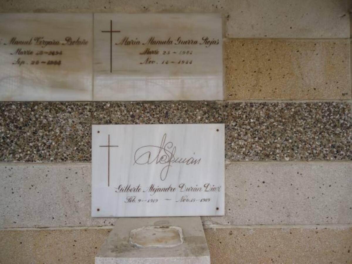 En esta tumba reposan los restos de Alejo Durán desde el 15 de noviembre de 1989. CORTESÍA