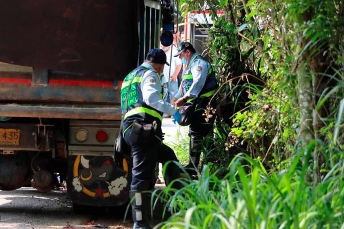 Fatal accidente: murió motociclista arrollado por una volqueta