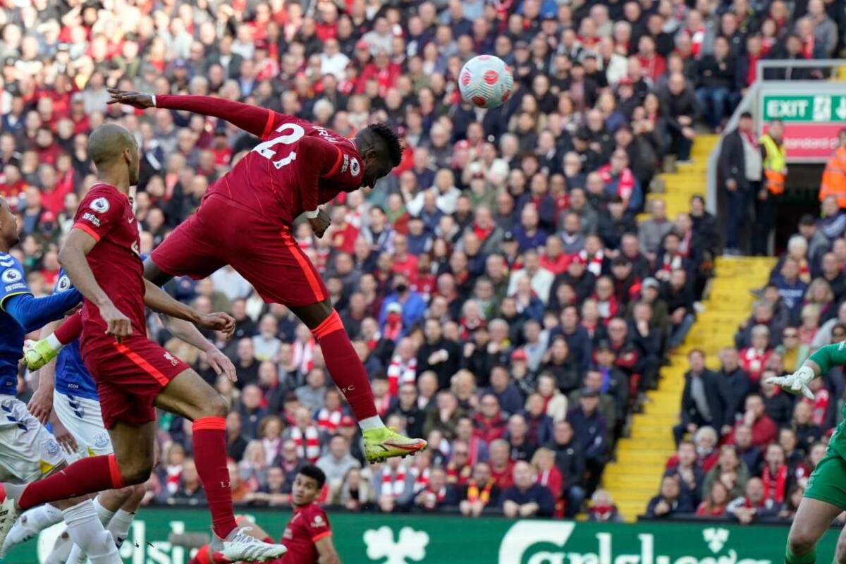 Robertson y Origi deciden el derbi; asistencia de tijera de Luis Díaz