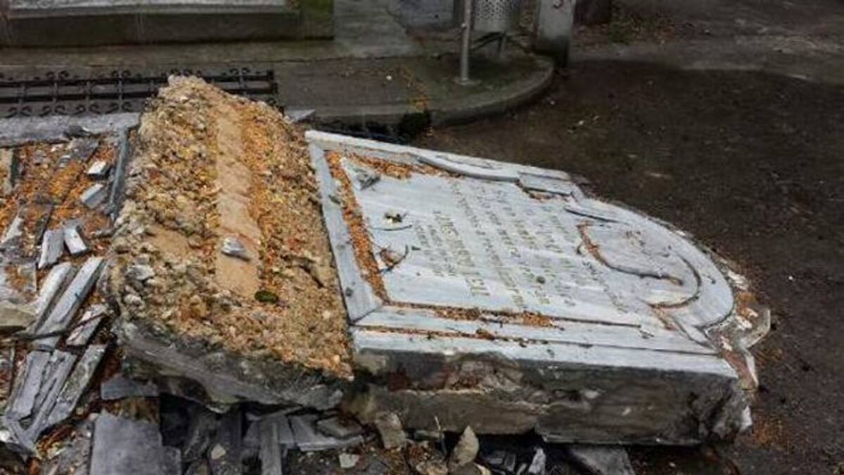 La tumba de Jaime Pardo Leal, ubicada en el Cementerio Central de Bogotá, fue profanada por desconocidos. COLPRENSA