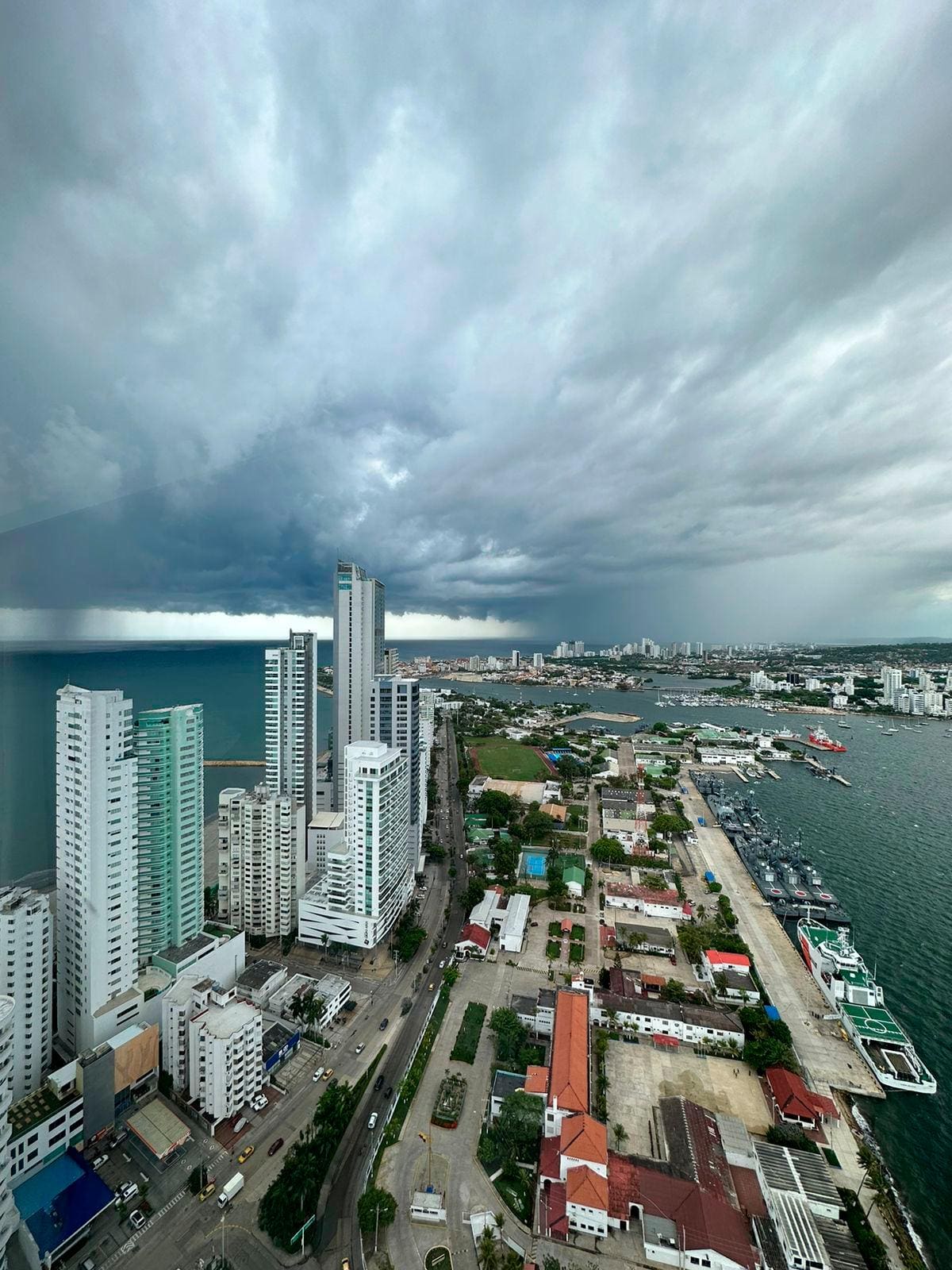 Así se veía Castillogrande en la mañana de este domingo. // El Universal