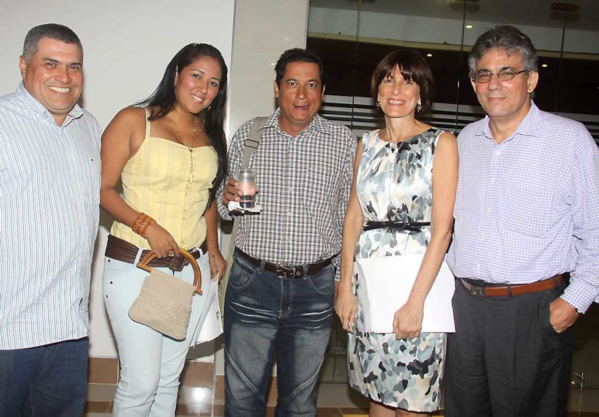 Emil Fajil Marún, Sandra Rangel, Luis Alberto Salar, Diana Gedeón y Carlos Hernán Ambrad.