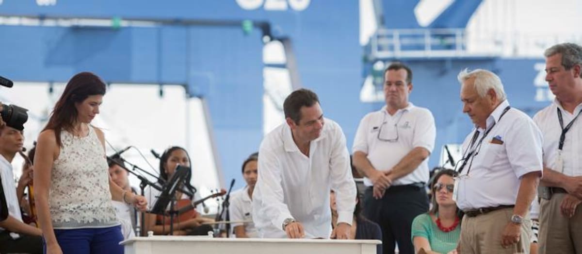 Vargas Lleras presidió la firma de un nuevo convenio entre el Ministerio de Transporte, Invías, la Sociedad Portuaria Regional de Cartagena y Contecar, para construir un segundo canal de acceso a la Bahía. Cortesía
