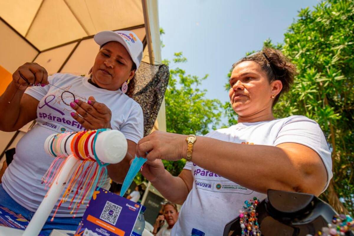 Realizan feria para apoyar 40 emprendimientos femeninos