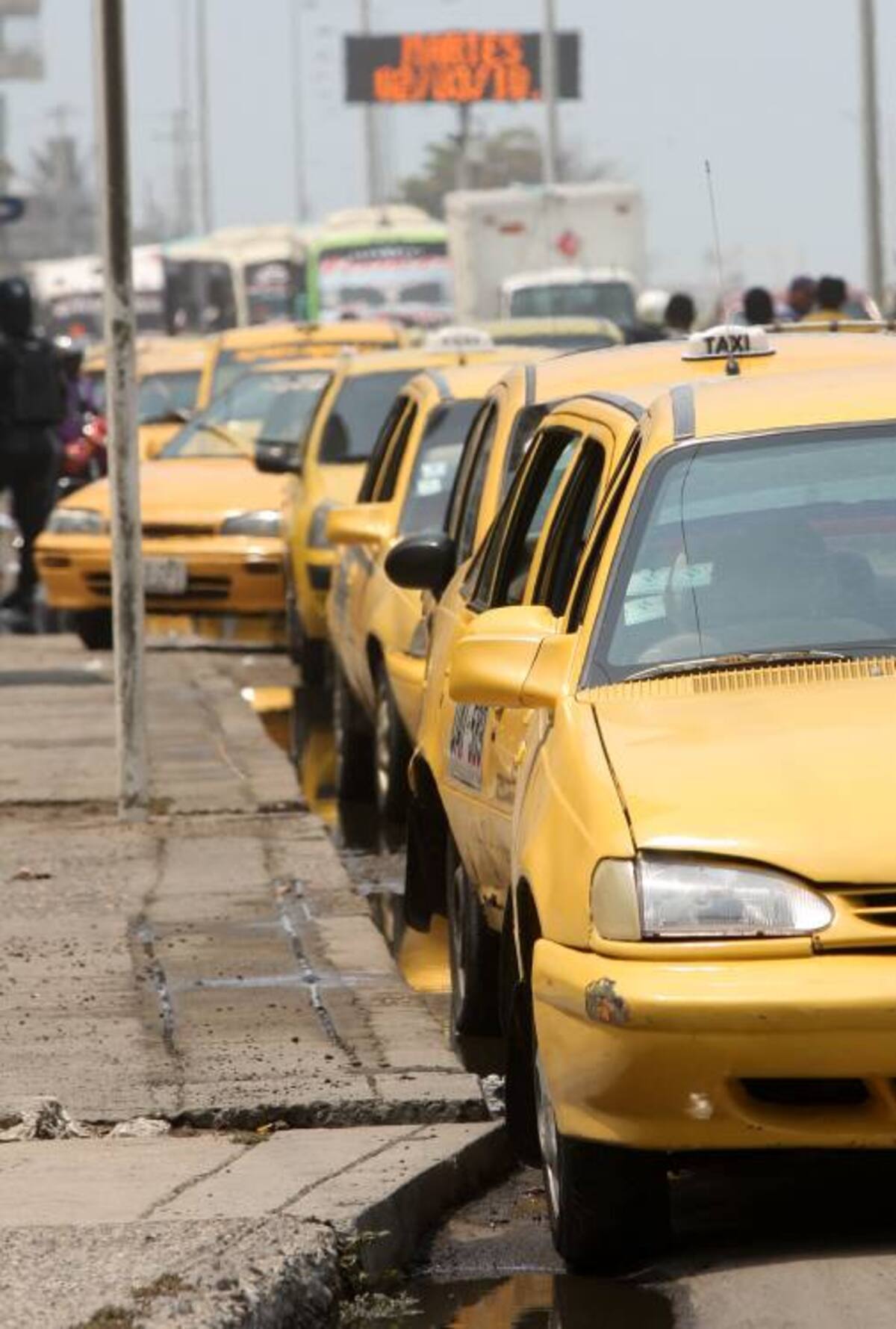 En la reunión de los taxistas con representantes del Distrito, quedó claro que este gremio no tendrá restricciones durante la Cumbre de las Américas, aunque sí deberán respetar el pico y placa. AROLDO MESTRE - EL UNIVERSAL