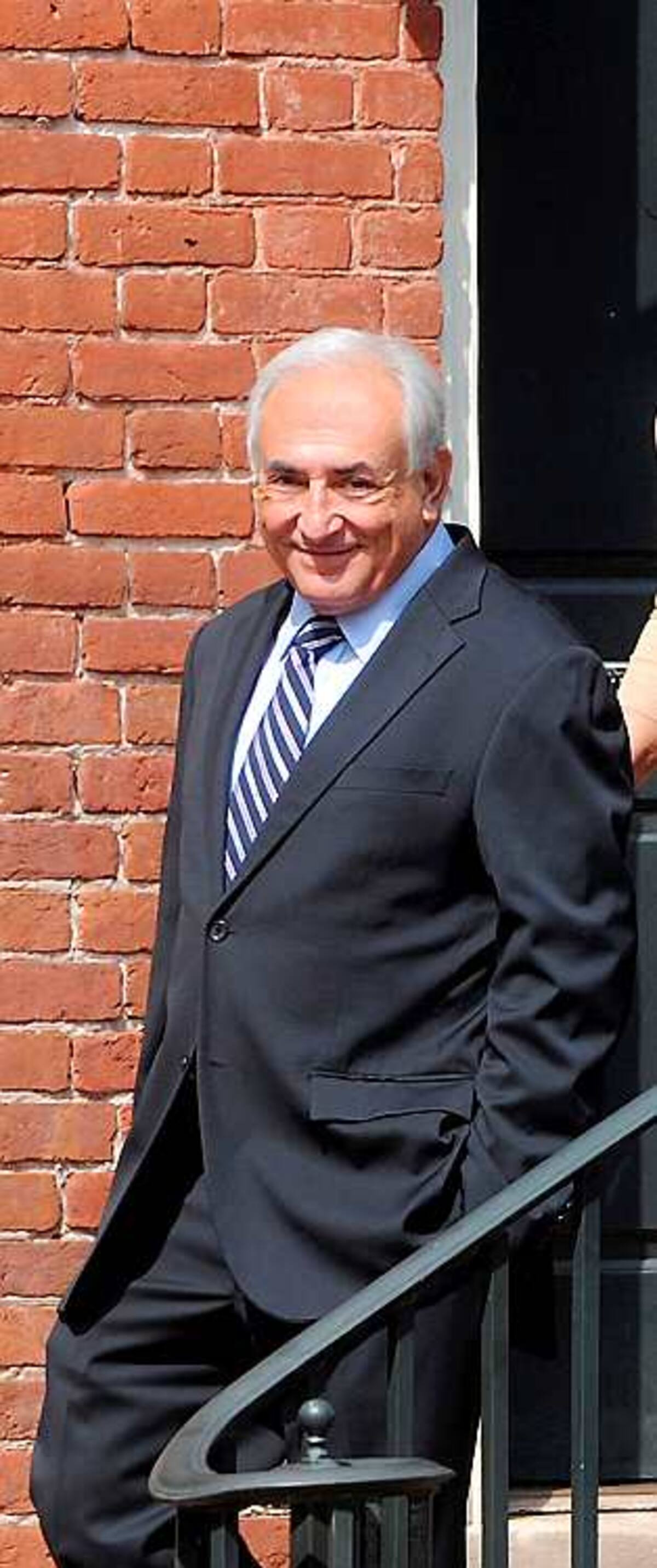 Kahn fue dejado en libertad tras varias acusaciones en su contra AFP