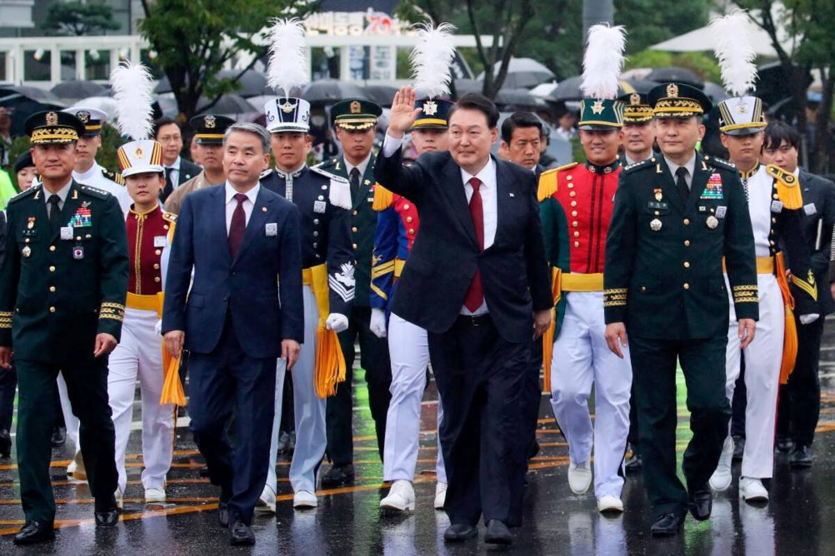Seúl envía advertencia a Pionyang con gran desfile militar