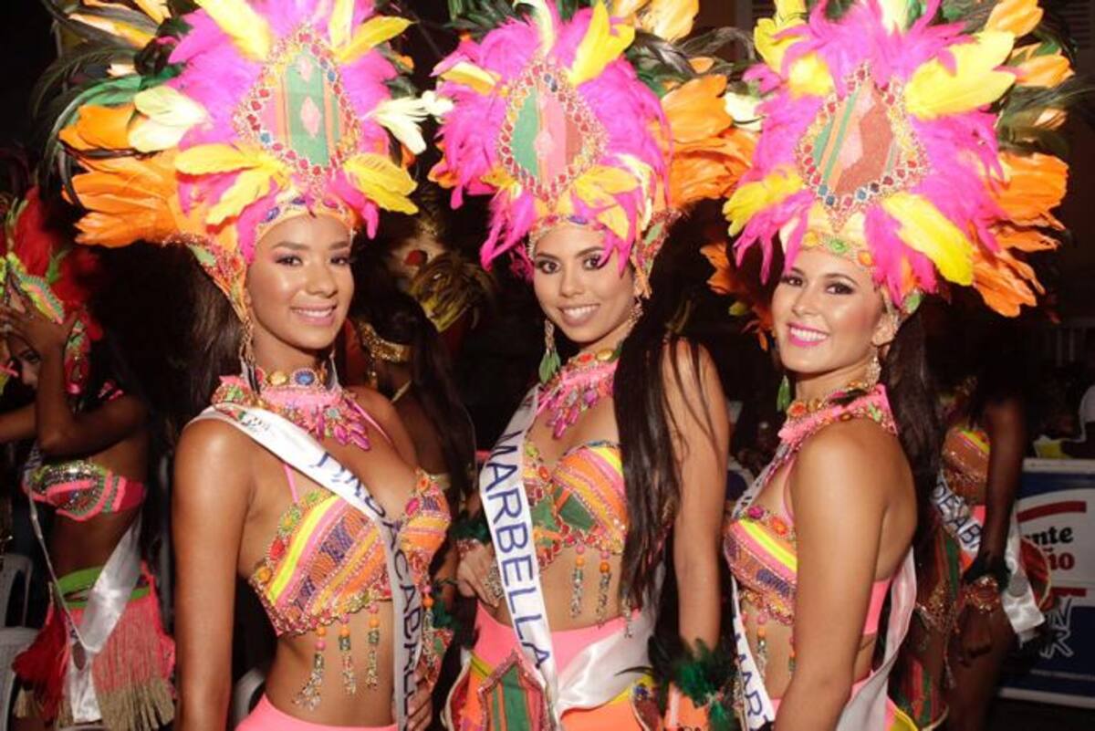 Las aspirantes al título de Reina de la Independencia 2018 desfilaron una a una y mostraron su belleza y atributos a los presentes. Nayib Gaviria