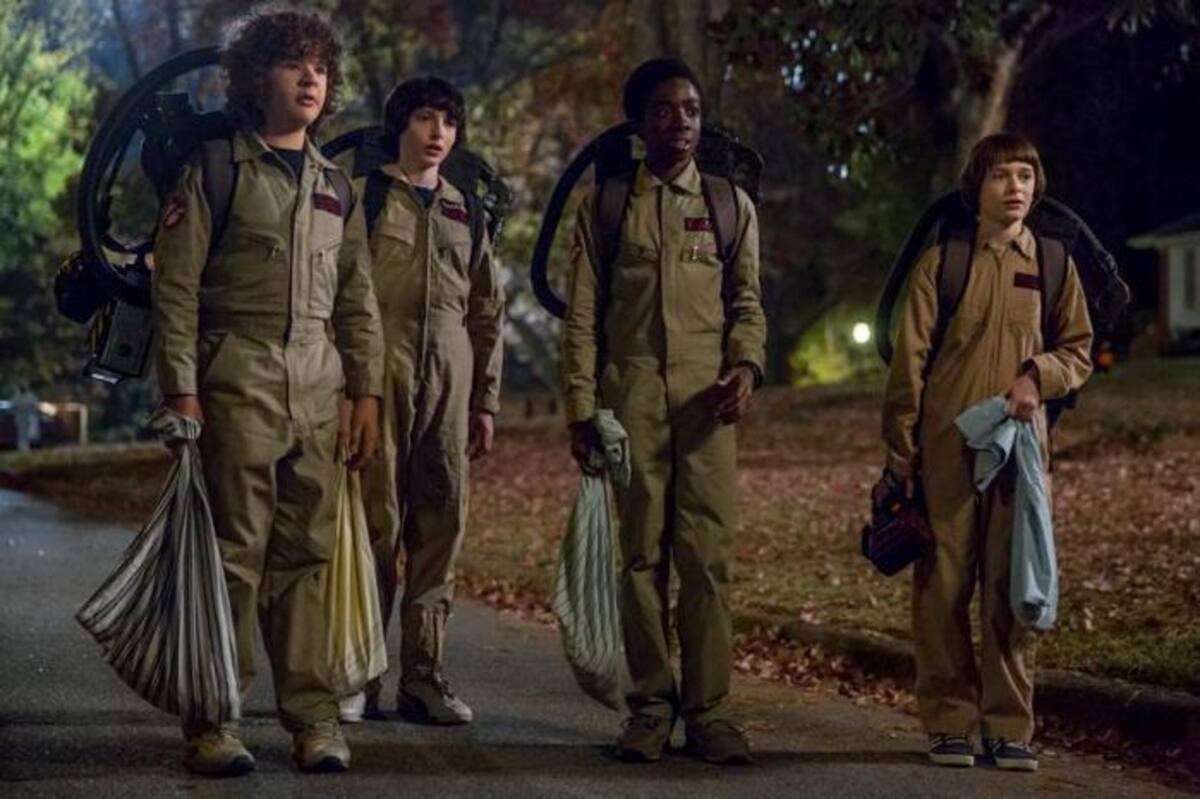 Disfrazarse de alguno de los personajes de 'Stranger Things'.