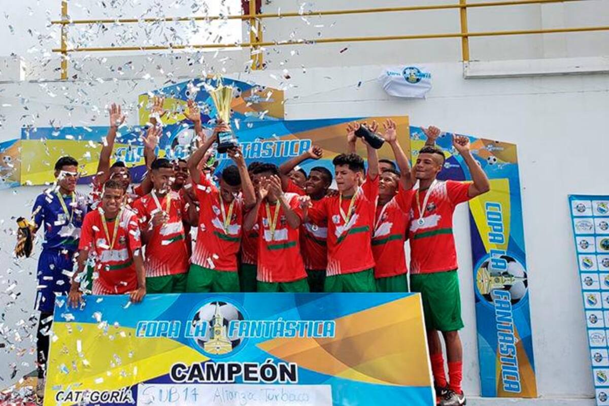 Copa La Fantástica de Fútbol coronó a nueve campeones