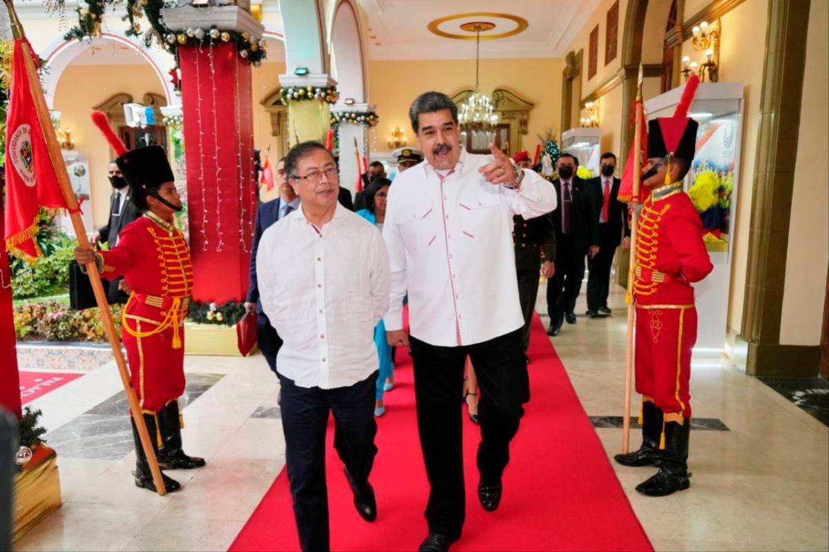 “Separar las naciones, una aventura suicida”: Petro en encuentro con Maduro