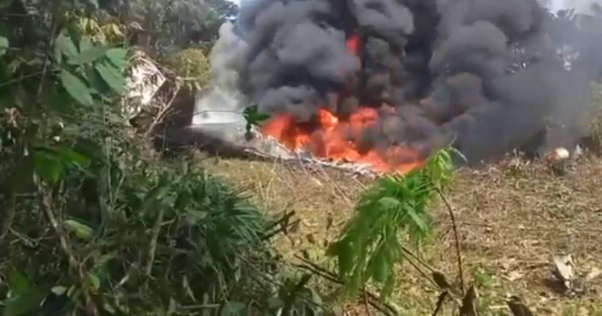 8 dead and 15 seriously injured confirmed after Air Force plane crash