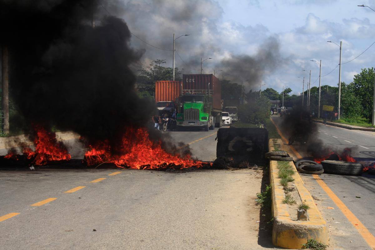 ¿Otra vez por robo de cables? Turbaco y Arjona pasaron largas horas sin luz