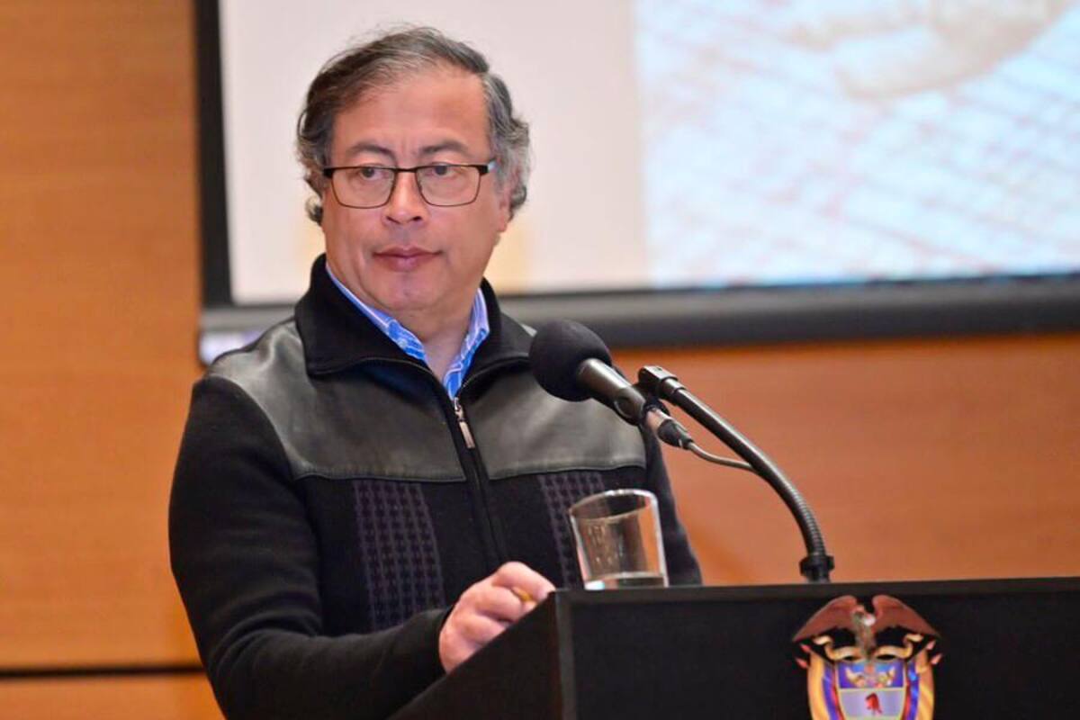 “No podemos usar las mismas estrategias del pasado”: Petro a militares
