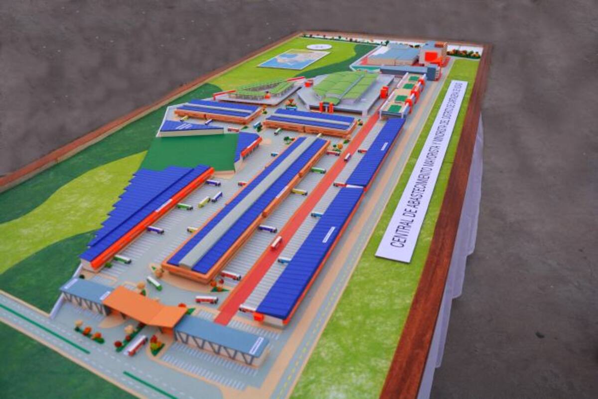 Diseños de la nueva central de abastos.