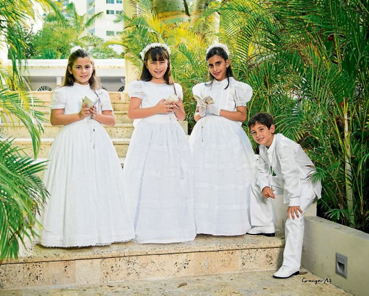 La organza y el organdí, se funden en mucho trabajo artesanal, creando un estilo clásico. ROBERTO GRANGER