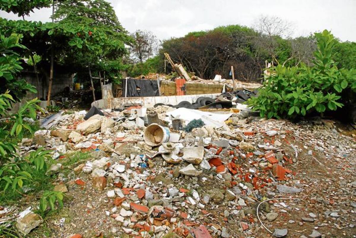 Entre la Ciénaga Las Quintas y las postrimerías del Callejón Nuevo Dandy se encuentra uno de los rellenos más grandes de la ciudad con fines de invasión y posterior posesión. ÓSCAR DÍAZ-GENTE BAHÍA