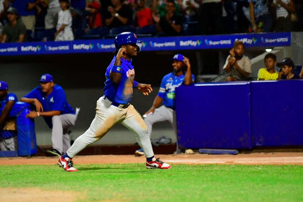 Vaqueros, con bateo y pitcheo sólidos, empató la serie final ante Caimanes