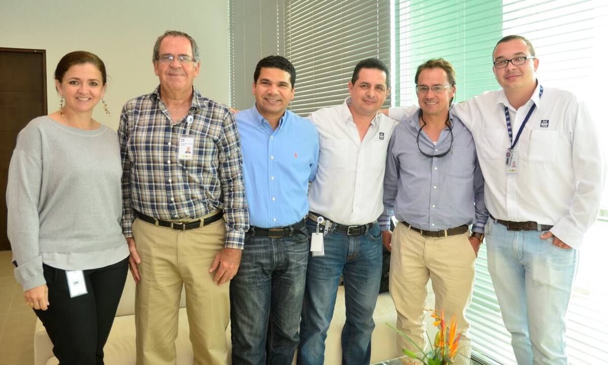 Lorena De León, Alvaro Porto, Marcelo Rodríguez, John López, José Morantes y Manuel Gómez.