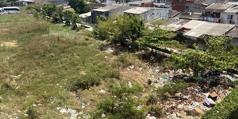 Video: vecinos piden intervención urgente por basurero satélite en Cartagena