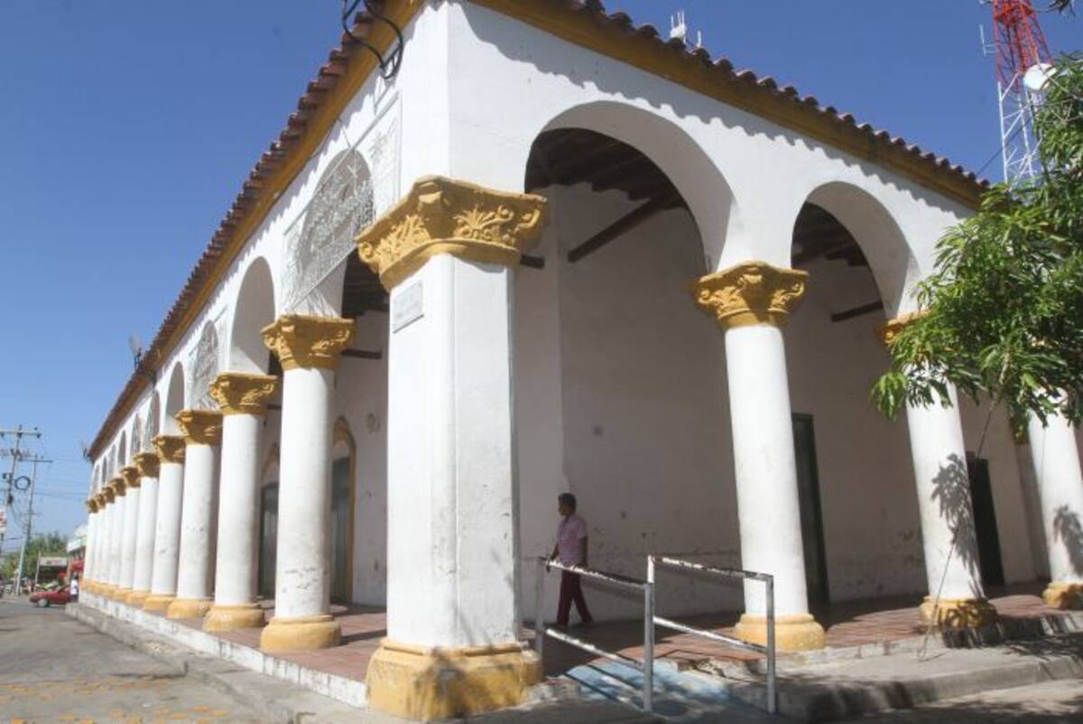 La Alcaldía de Turbaco deberá ponerse al día con los semestres atrasados de los estudiantes que fueron beneficiados con el programa “Excelencia Educativa”, con el fin de poder seguir estudiando sus carreras. Julio Castaño/ El Universal